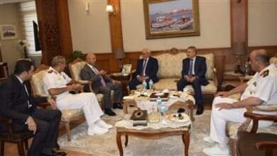 محافظ بورسعيد يستقبل وزير النقل ورئيس هيئة قناة السويس 